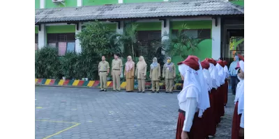 Kegiatan Upacara Bendera